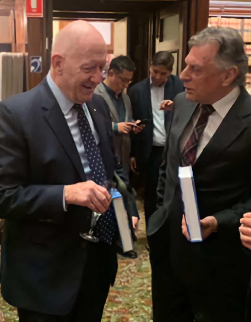Sir Peter Cosgrove speaking with Chris at New South Wales Parliament House